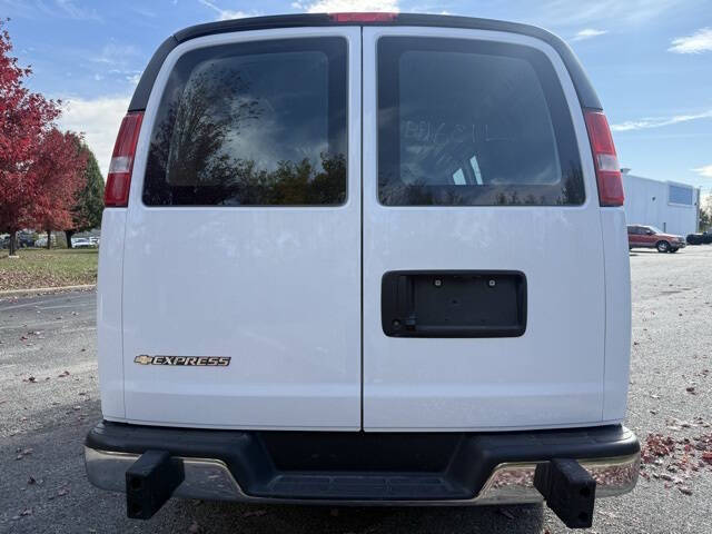 2024 Chevrolet Express 2500