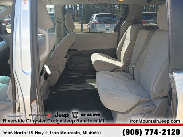 2017 Toyota Sienna