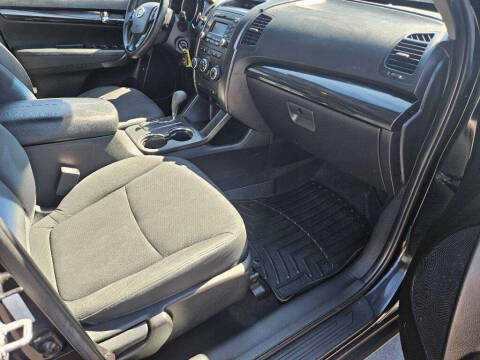 2012 Kia Sorento LX