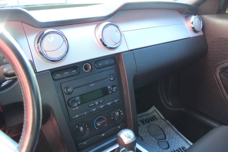 2007 Ford Mustang GT Deluxe