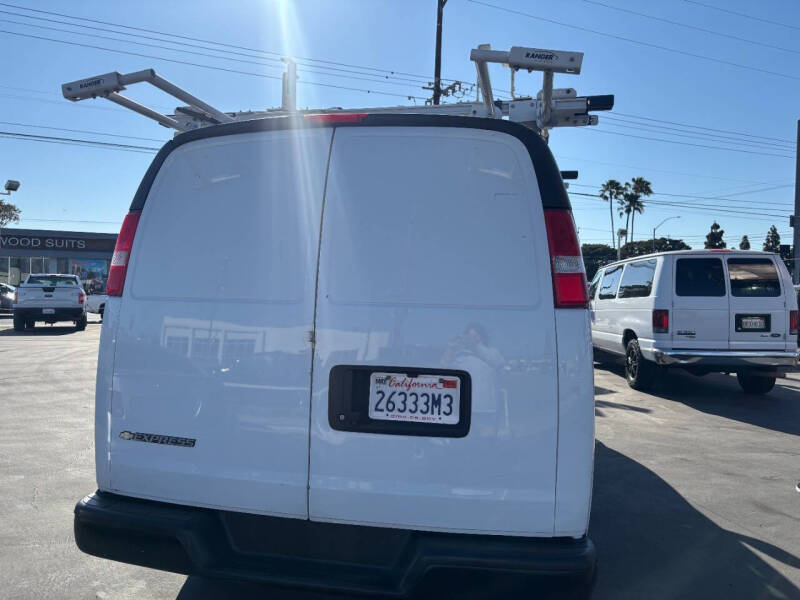 2021 Chevrolet Express 2500