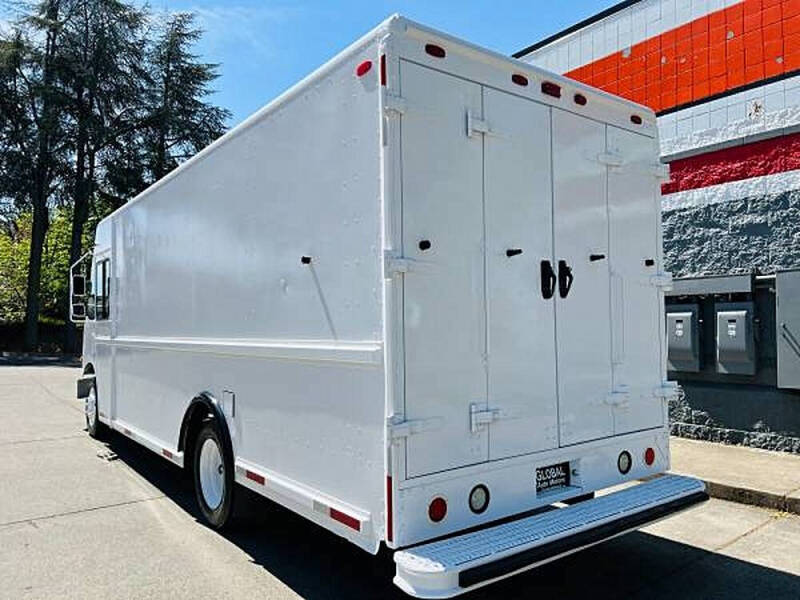 2006 Freightliner MT45 Chassis