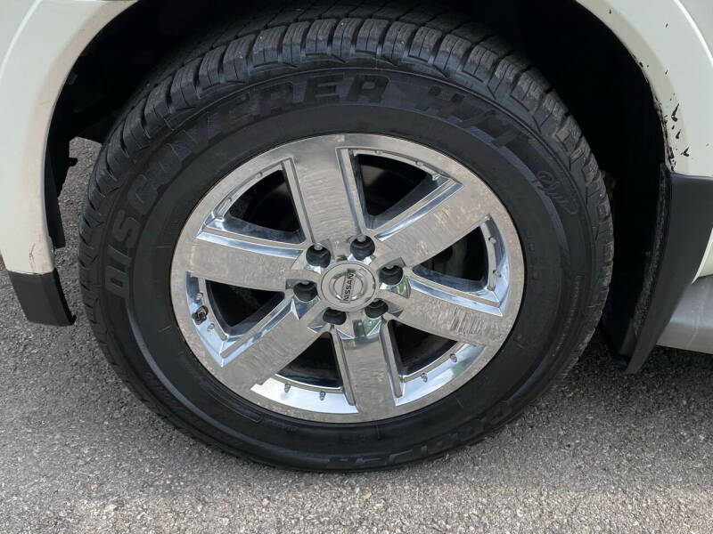 2013 Nissan Armada Platinum