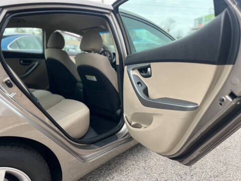 2014 Hyundai Elantra SE