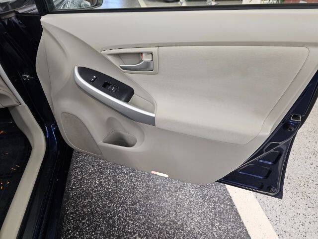 2014 Toyota Prius Two