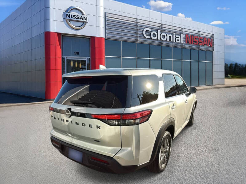 2022 Nissan Pathfinder S