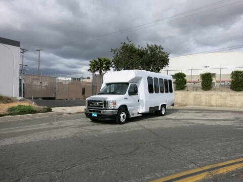 2024 Ford E-450