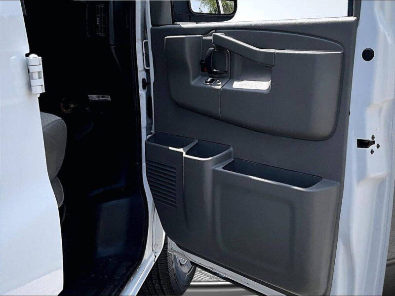 2021 Chevrolet Express 2500