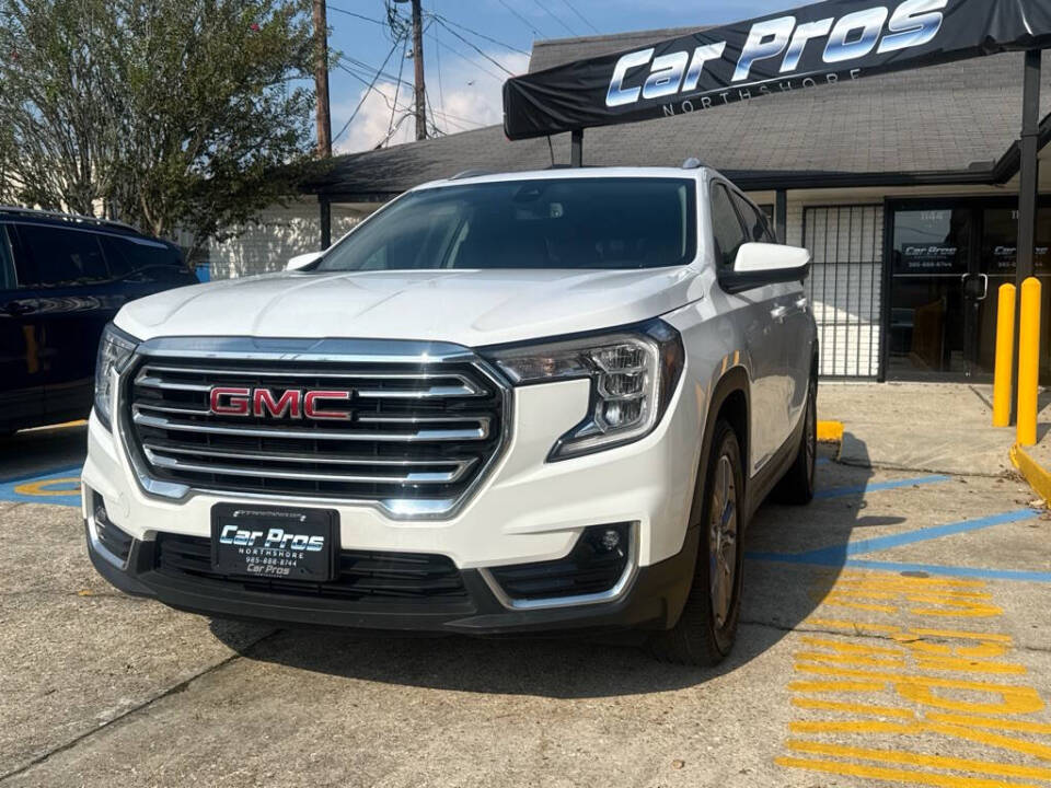 2024 GMC Terrain SLT's photo