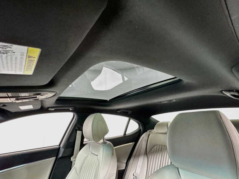 2023 Genesis G70