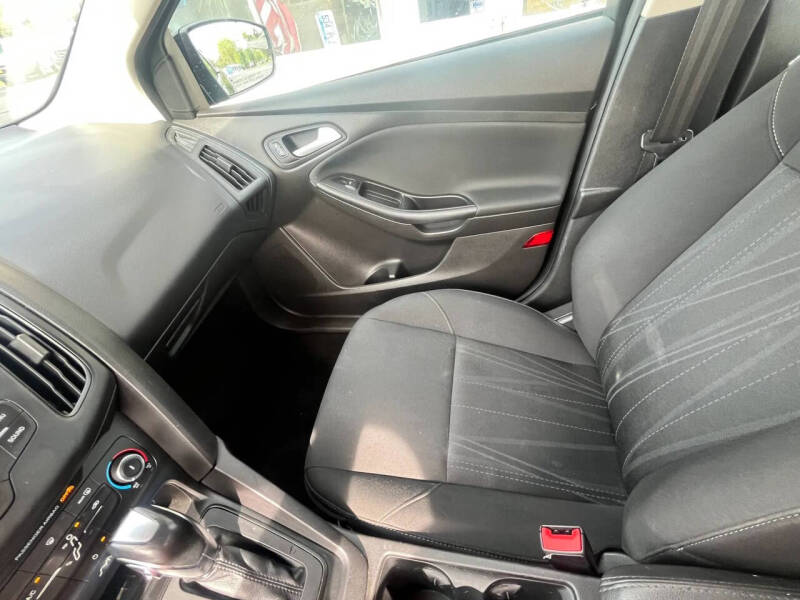 2016 Ford Focus SE