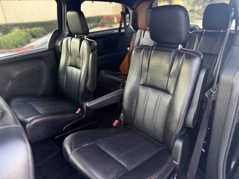 2014 Dodge Grand Caravan R/T