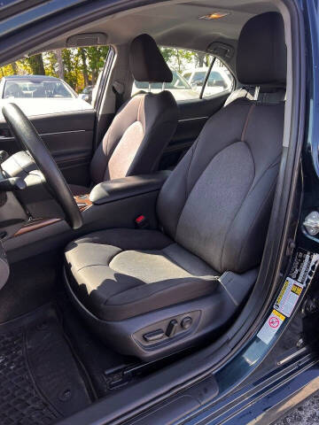 2019 Toyota Camry LE