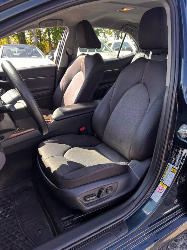 2019 Toyota Camry LE