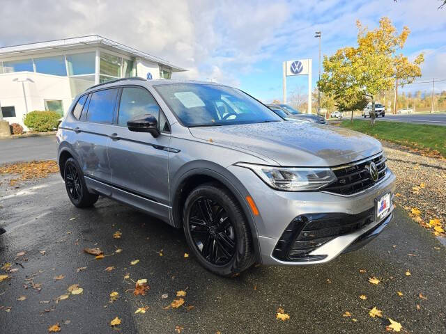 2022 Volkswagen Tiguan SE R-LINE BLACK