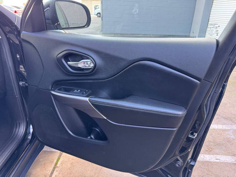 2019 Jeep Cherokee Latitude