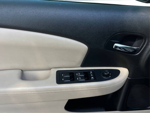 2012 Chrysler 200 Limited
