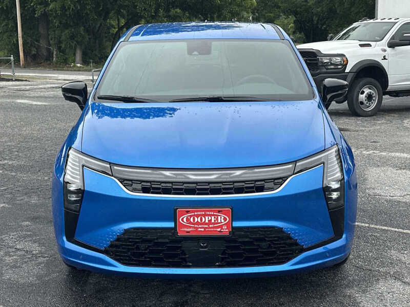 2027 Chrysler Pacifica Select