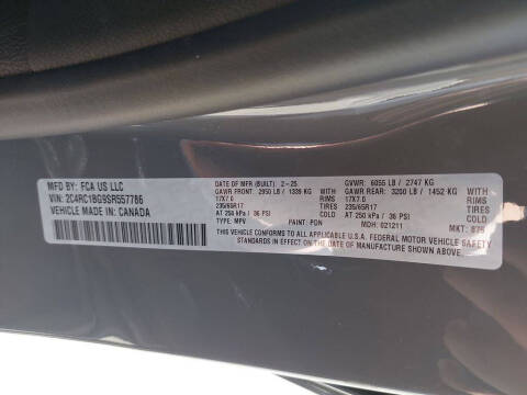 2025 Chrysler Pacifica Select