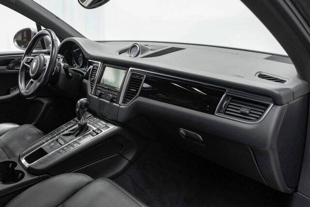 2016 Porsche Macan S