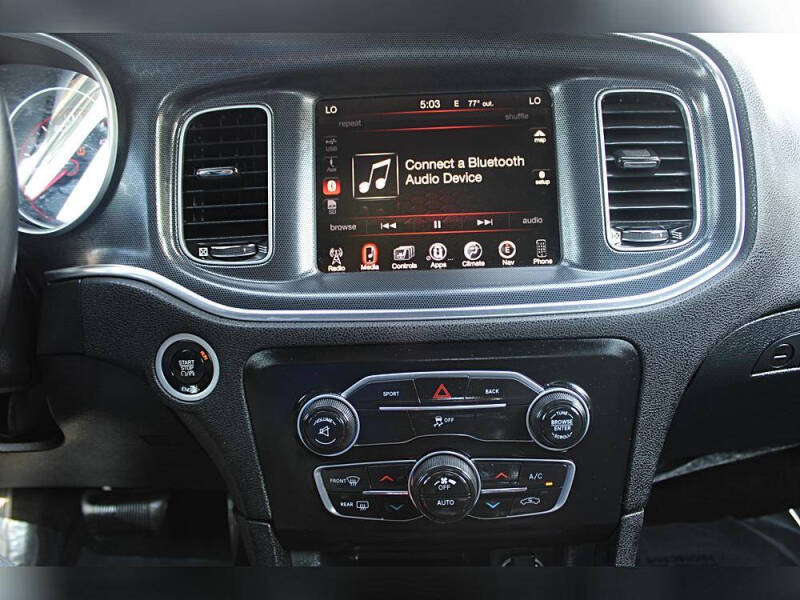 2015 Dodge Charger SXT