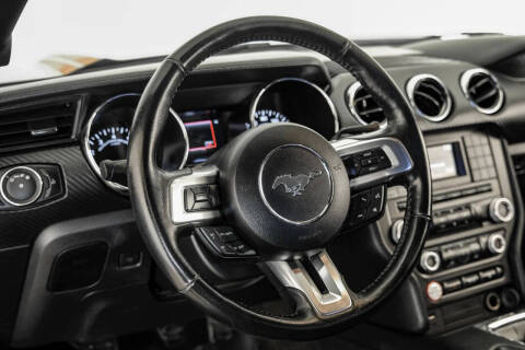 2017 Ford Mustang V6