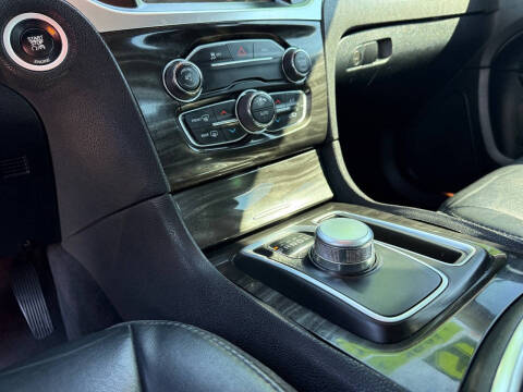 2015 Chrysler 300 Limited