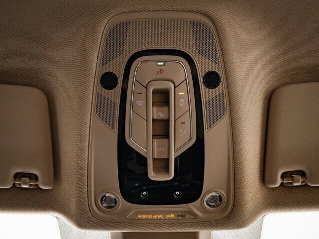 2025 Audi Q5 quattro Premium 40 TFSI