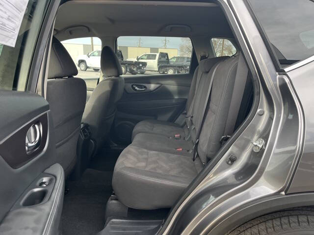 2016 Nissan Rogue SV