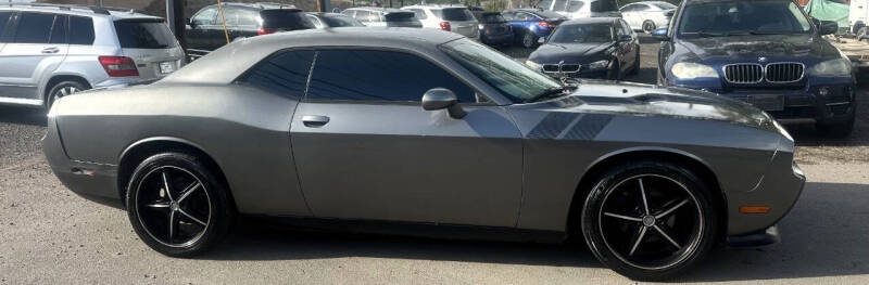 2012 Dodge Challenger SXT
