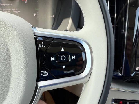 2025 Volvo XC60 T8 Plus Dark Theme