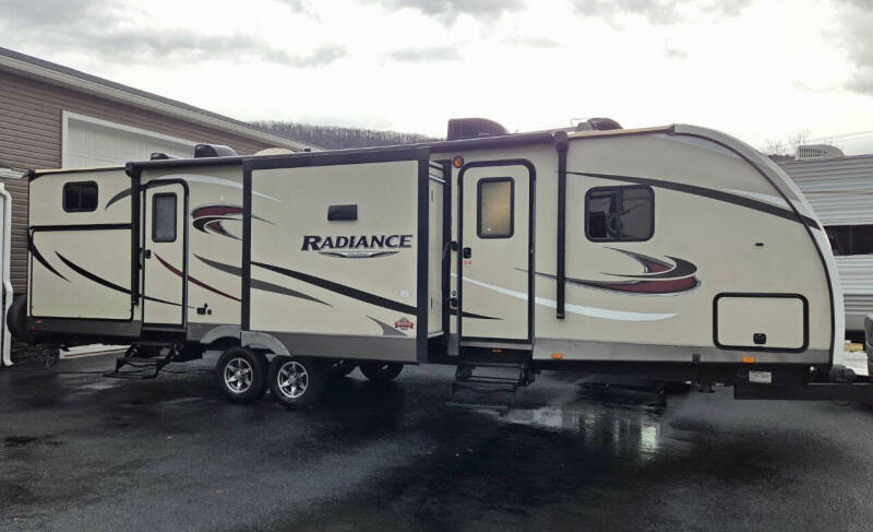 2017 Cruiser RV Radiance Touring Edition