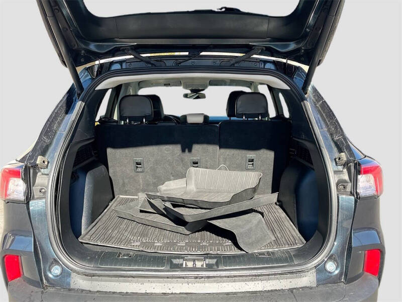 2022 Ford Escape Titanium