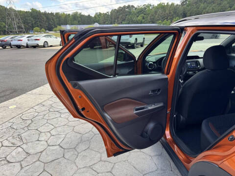 2021 Nissan Kicks SR