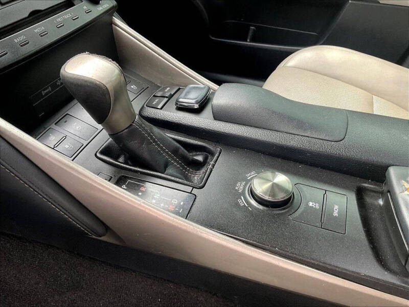 2016 Lexus IS 300