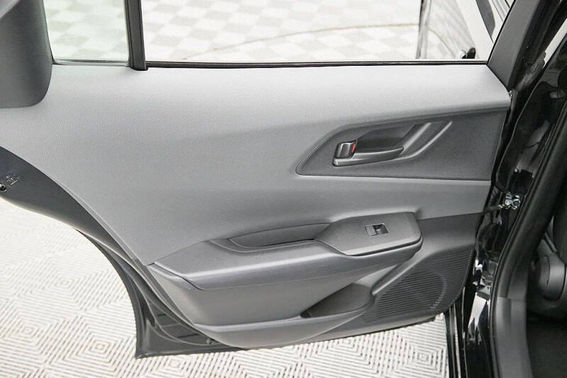 2025 Toyota Prius LE