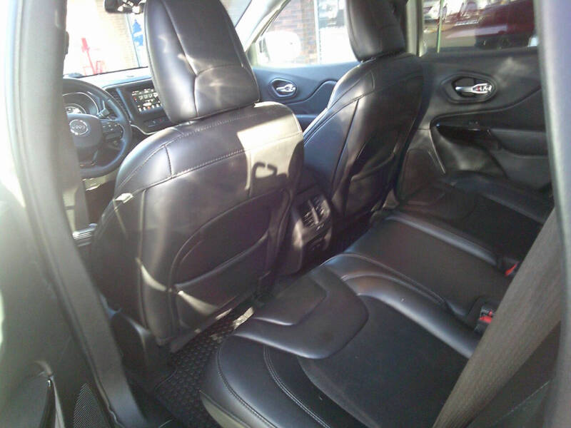 2019 Jeep Cherokee Altitude