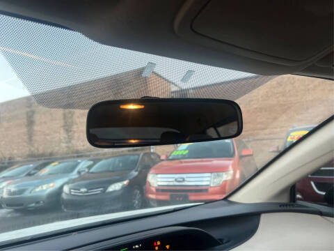 2016 Toyota Prius Two