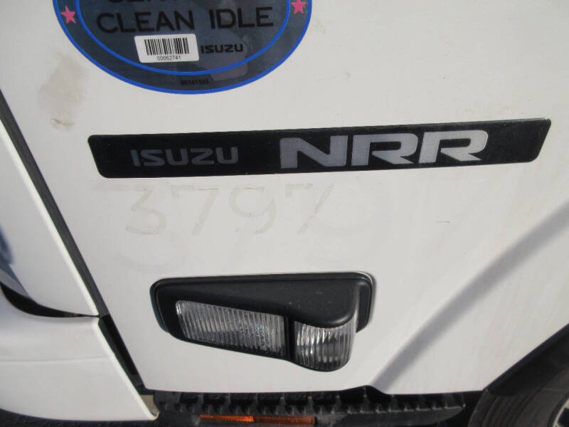 2016 Isuzu NRR