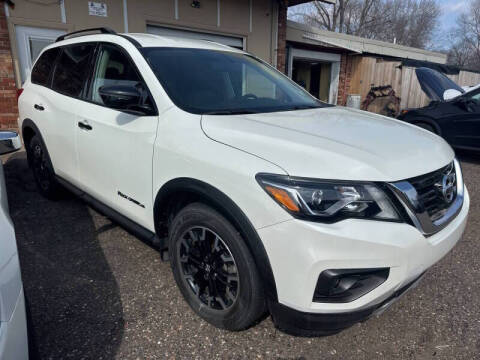 2020 Nissan Pathfinder SV