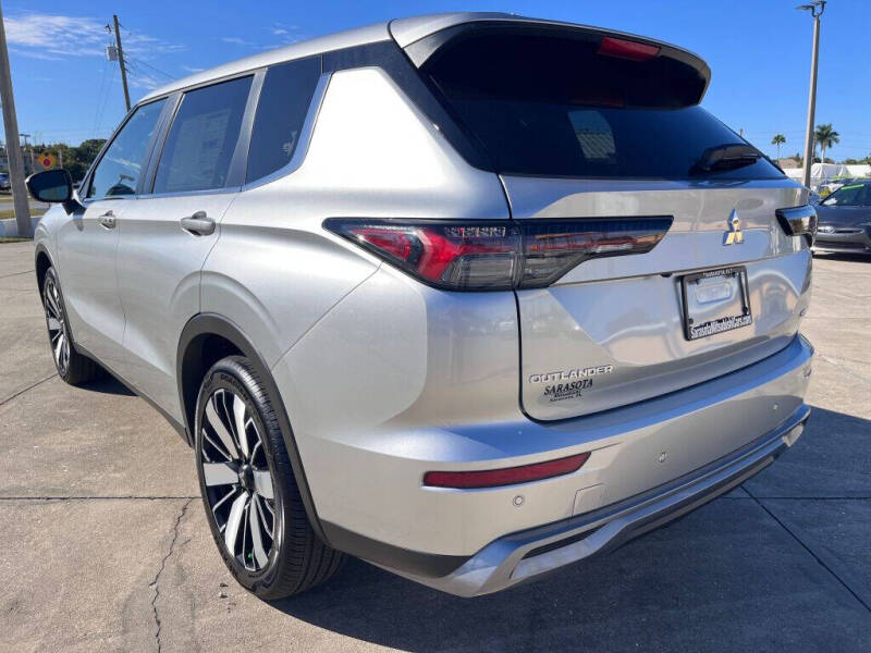 2026 Mitsubishi Outlander SE