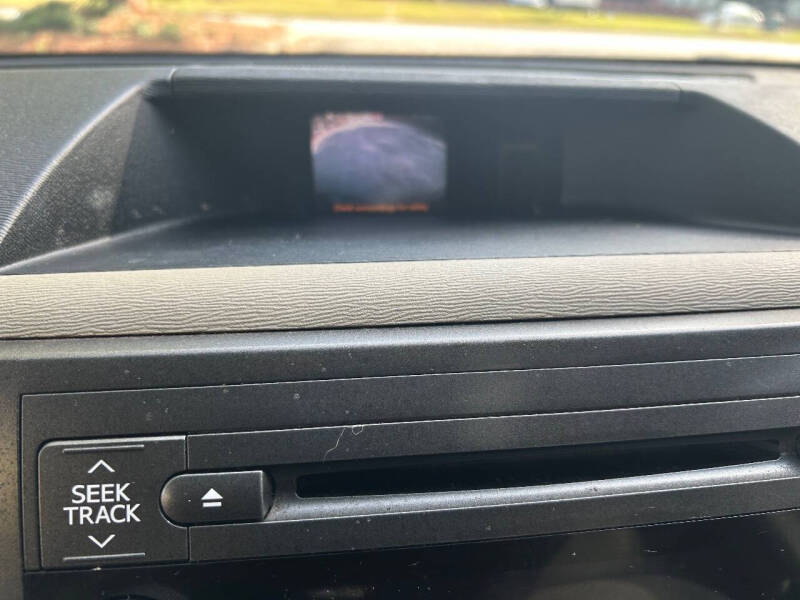 2011 Toyota Sienna LE 7-Passenger Auto Access Seat