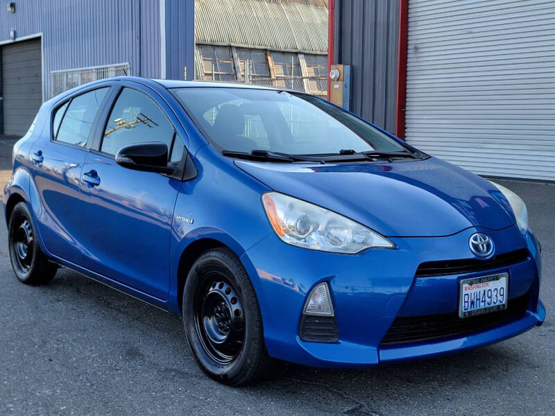 2013 Toyota Prius c Two