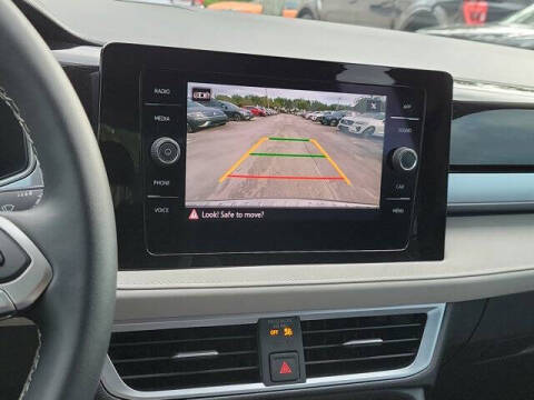 2025 Volkswagen Taos SE