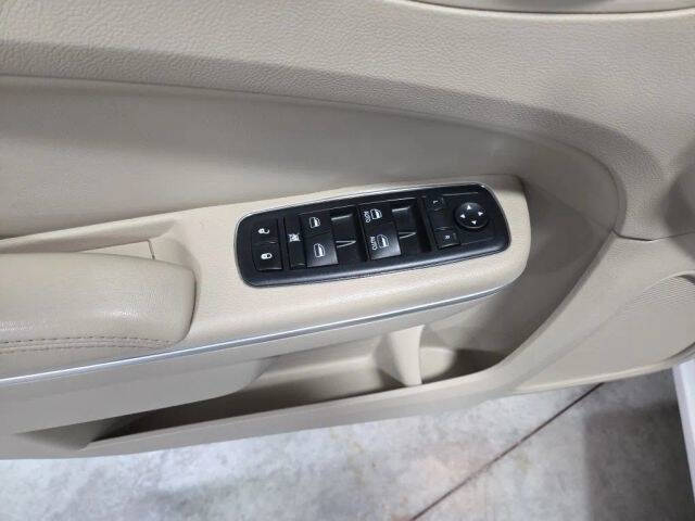2013 Chrysler 300 C