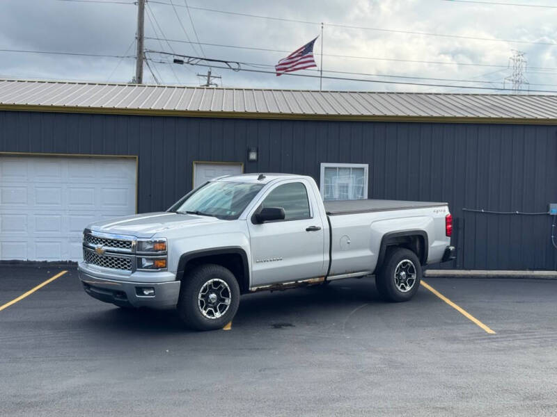 2014 Chevrolet Silverado 1500 for sale at Queen City Auto House LLC in West Chester OH