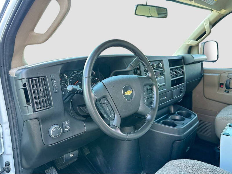 2023 Chevrolet Express 2500