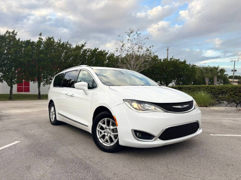 2020 Chrysler Pacifica for sale at HIGH PERFORMANCE MOTORS in Hollywood FL