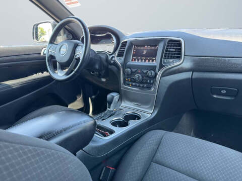 2018 Jeep Grand Cherokee Laredo