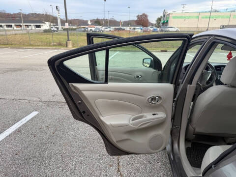 2016 Nissan Versa 1.6 S